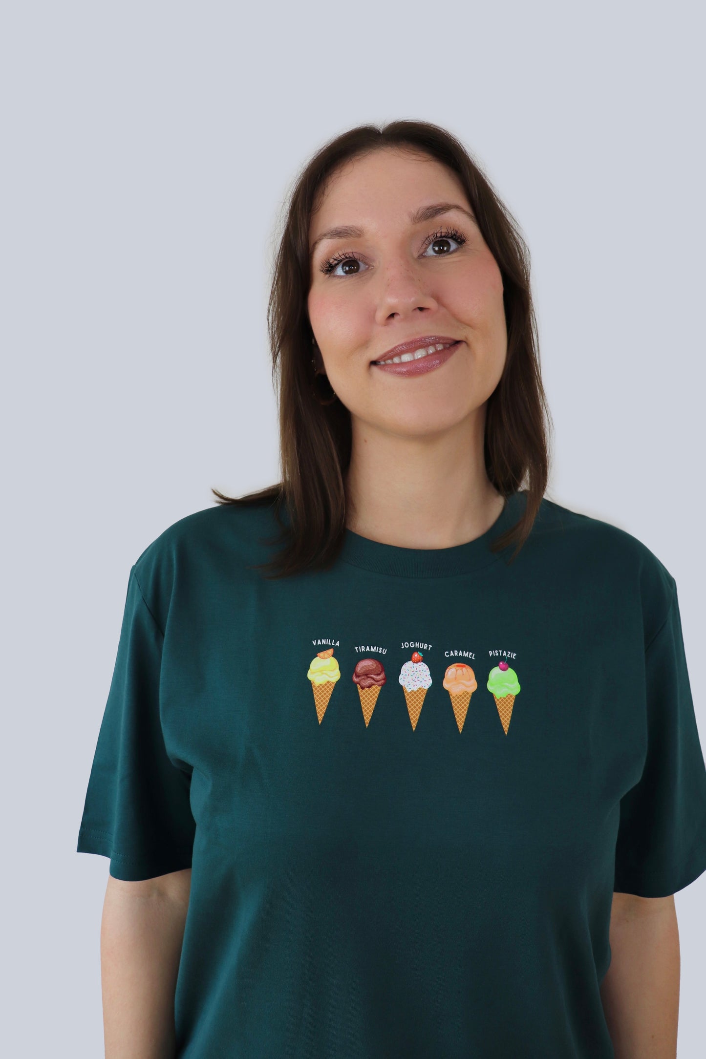 La Polcevitas Eisladen T-Shirt in Glazed Green mit Backprint