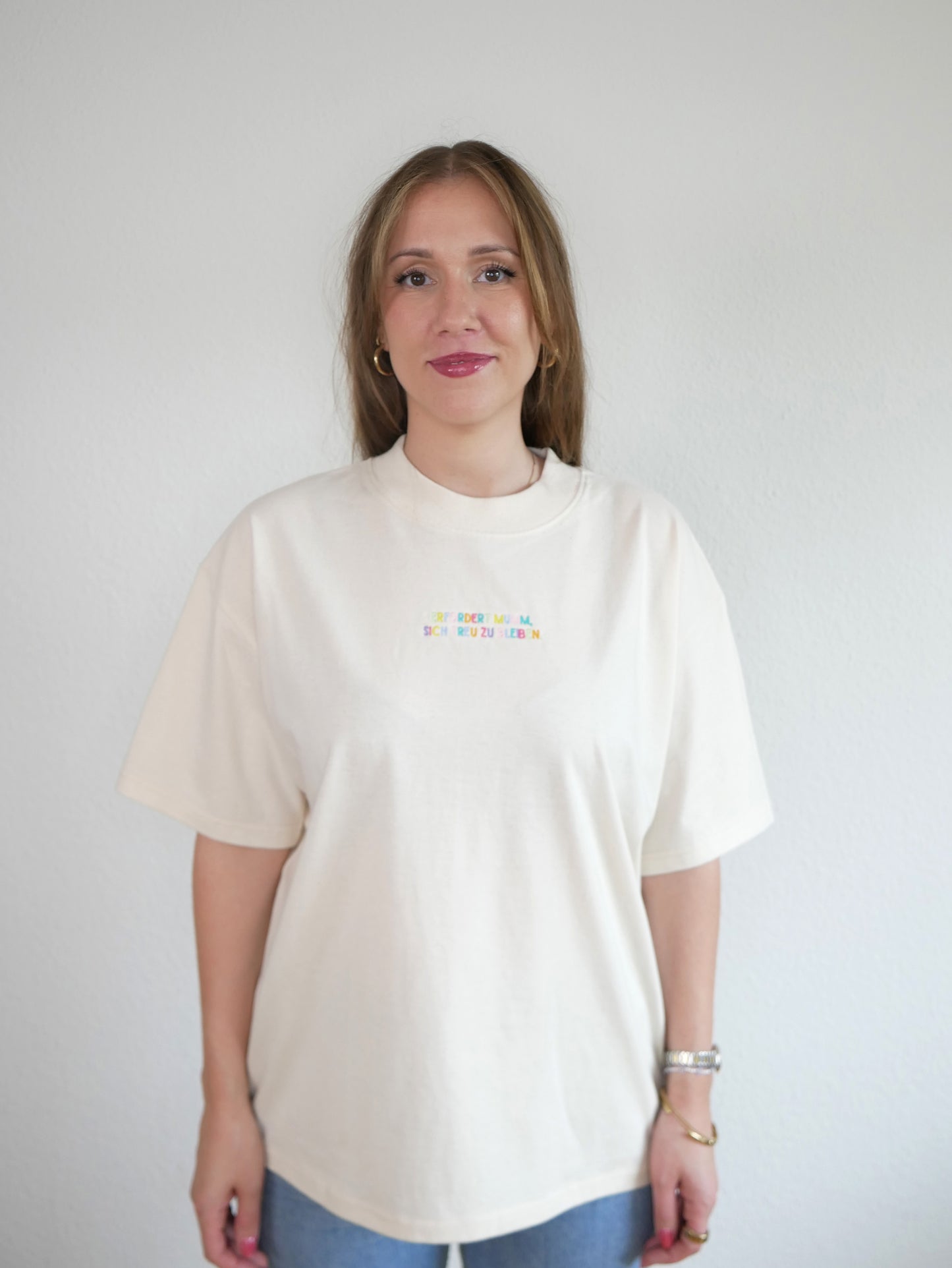 La Polcevitas "Erfordert Mumm, sich treu zu bleiben" T-Shirt in Natural